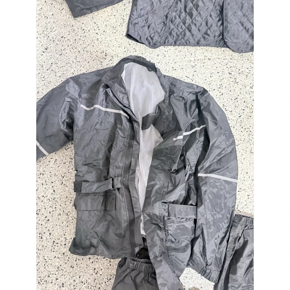 Nelson-Rigg Motorcycle Saddlebags w/BILT Rain Gear, Alter Ego Vest & HD Boot Set - Picture 3 of 13